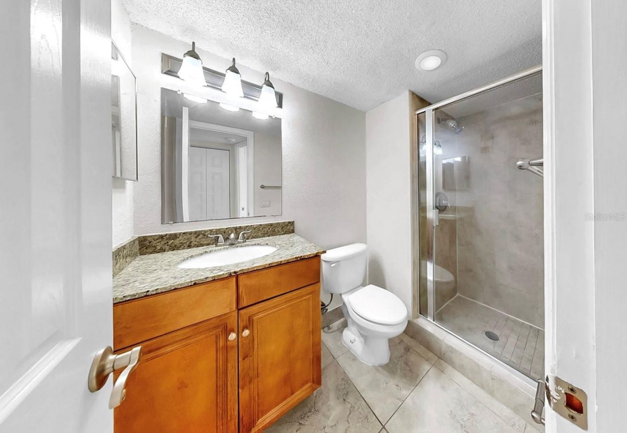 2700 Coconut Bay Lane, Unit 427, Sarasota, FL 34237 Photo