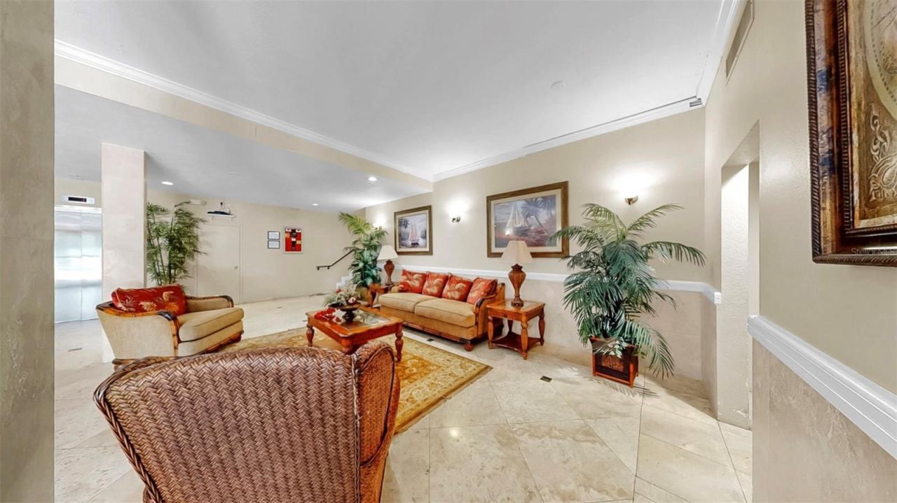 2700 Coconut Bay Lane, Unit 427, Sarasota, FL 34237 Photo