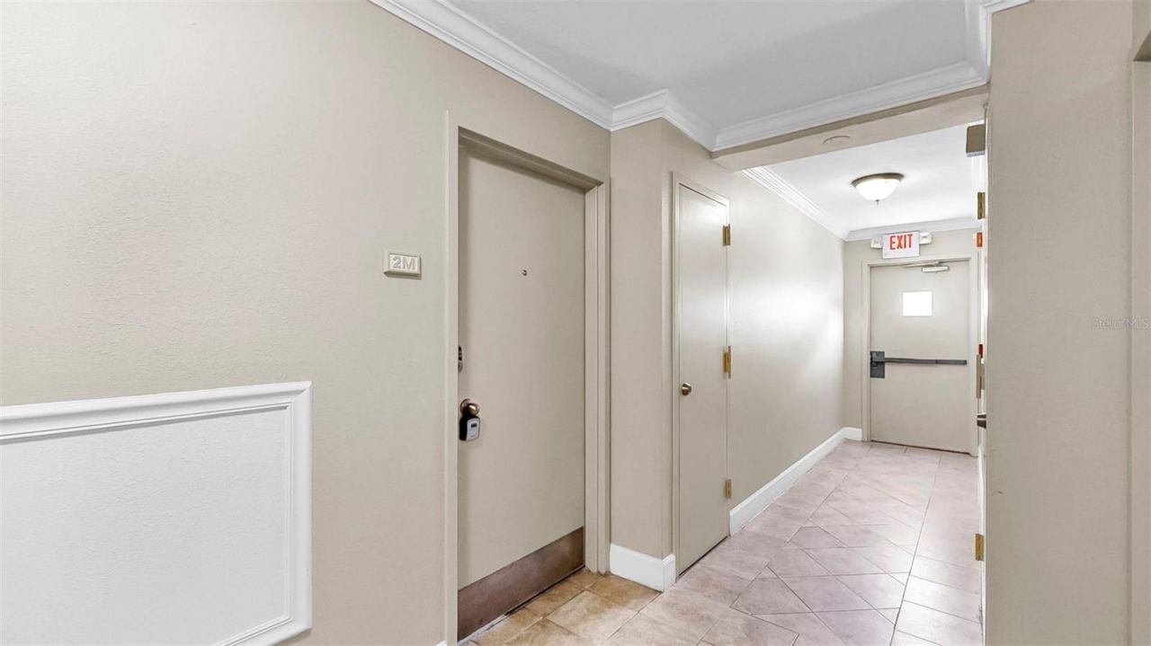 2700 Coconut Bay Lane, Unit 427, Sarasota, FL 34237 Photo