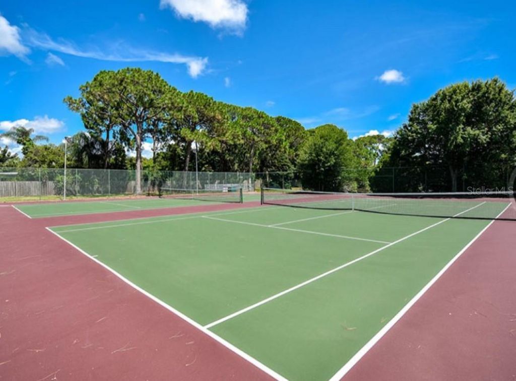 2700 Coconut Bay Lane, Unit 427, Sarasota, FL 34237 Photo