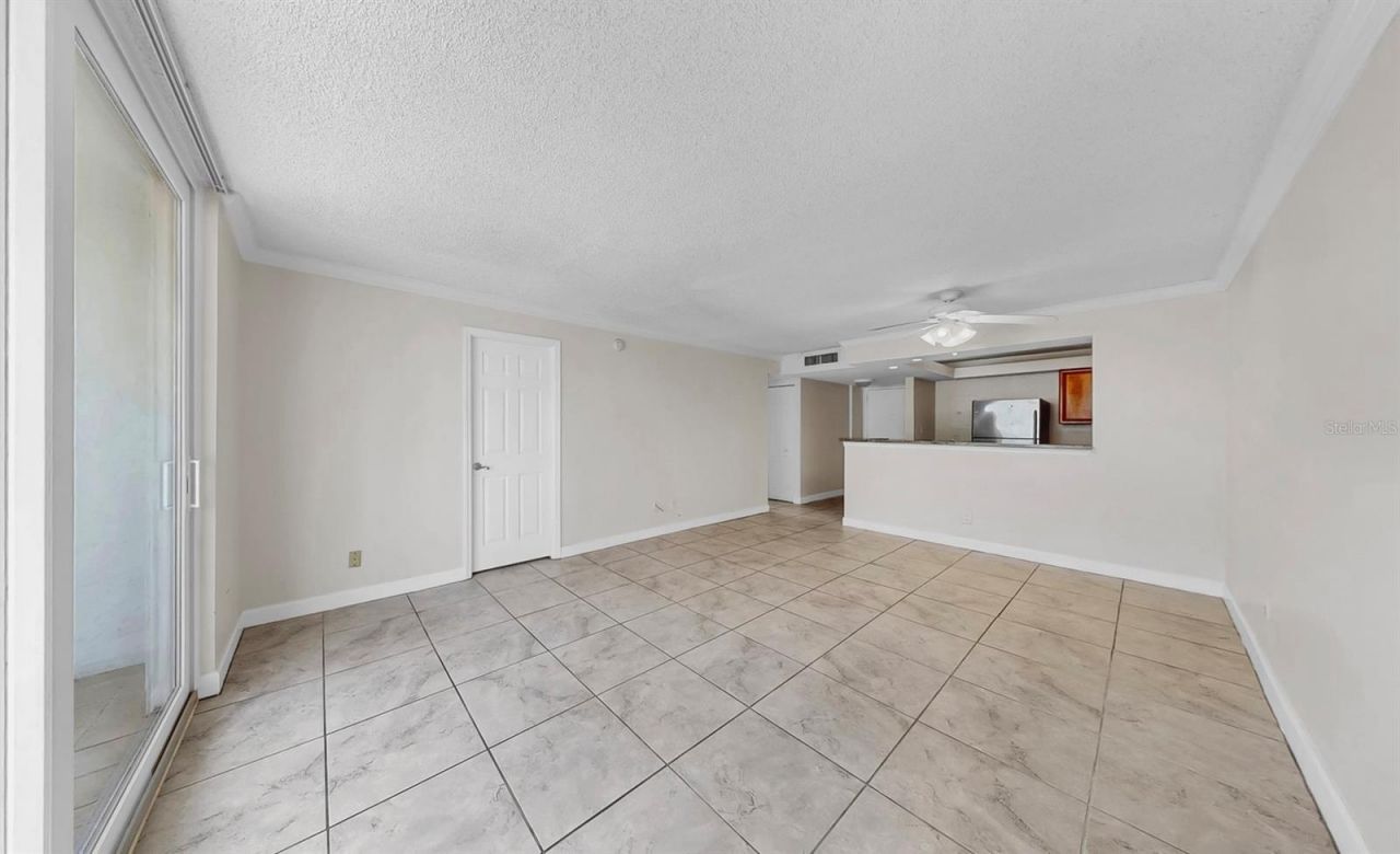 2700 Coconut Bay Lane, Unit 427, Sarasota, FL 34237 Photo