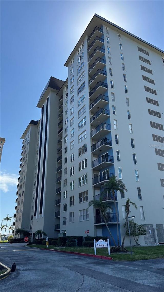 5220 Brittany Drive S, Unit 1502, Saint Petersburg, FL 33715 Photo