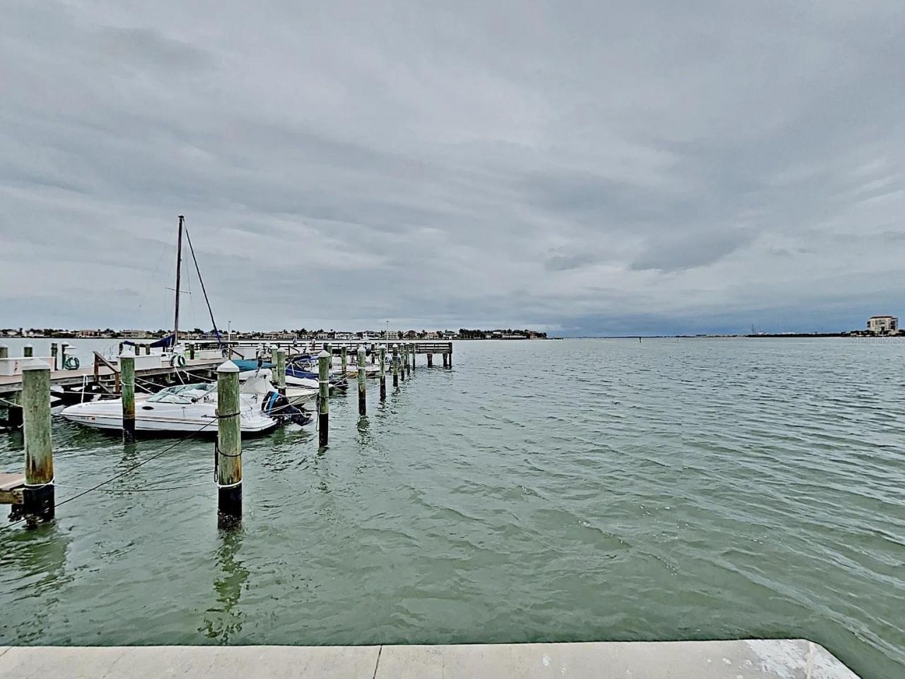 5220 Brittany Drive S, Unit 1502, Saint Petersburg, FL 33715 Photo