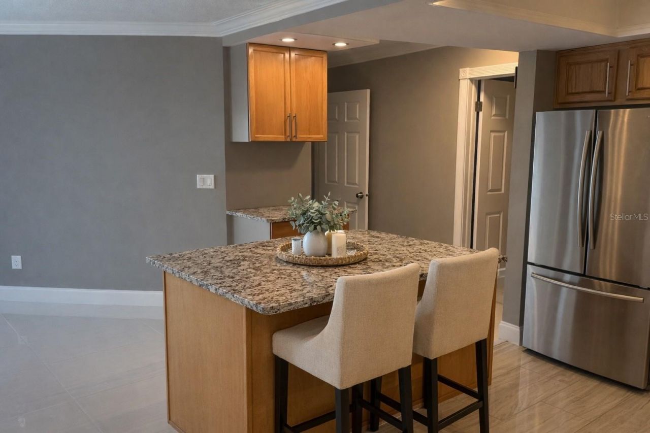 5220 Brittany Drive S, Unit 1502, Saint Petersburg, FL 33715 Photo