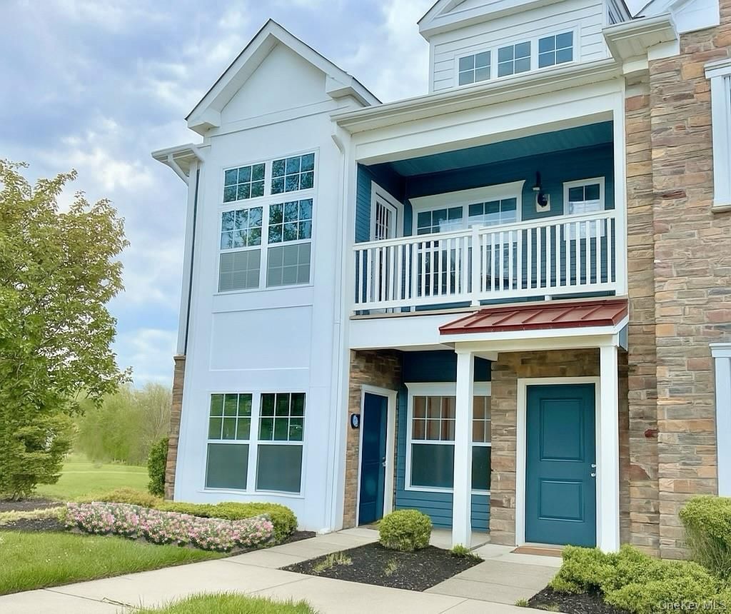 92 Millie Court, Patchogue, NY 11772 Main Photo