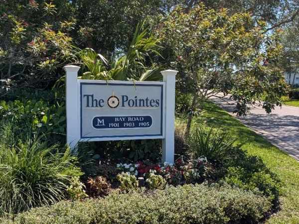 1903 Bay Road, Unit 206, Vero Beach, FL 32963
