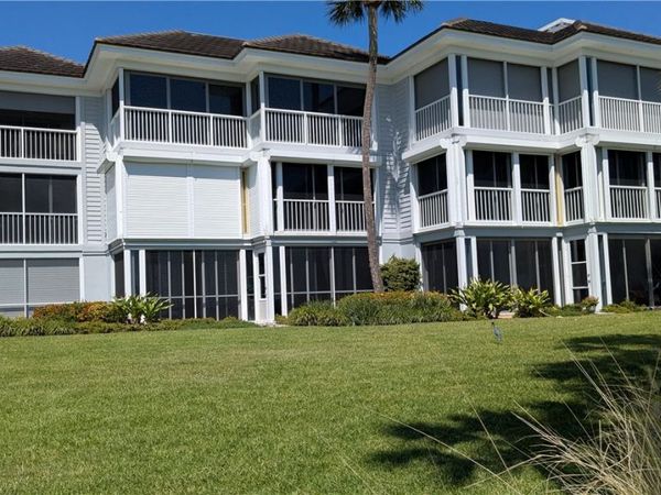 1903 Bay Road, Unit 206, Vero Beach, FL 32963