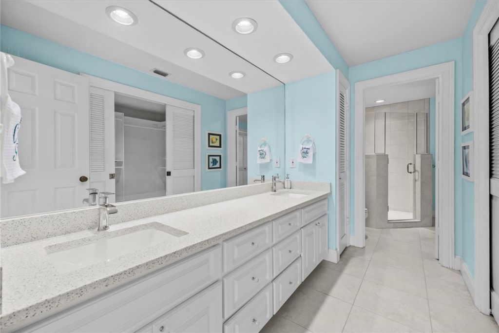 1903 Bay Road, Unit 206, Vero Beach, FL 32963 Photo