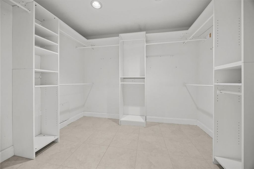 1903 Bay Road, Unit 206, Vero Beach, FL 32963 Photo