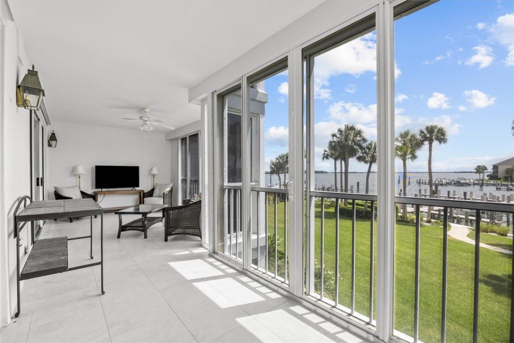1903 Bay Road, Unit 206, Vero Beach, FL 32963 Photo
