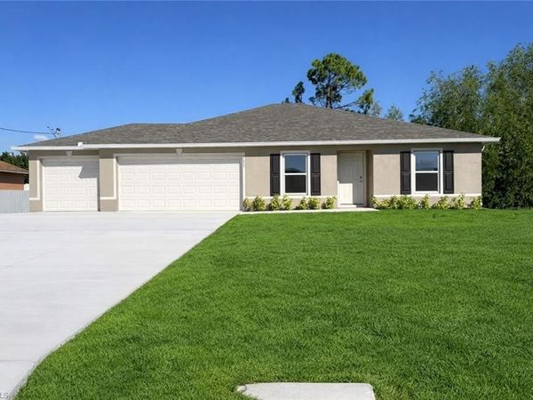 2625 NE 7th PL, CAPE CORAL, FL 33909
