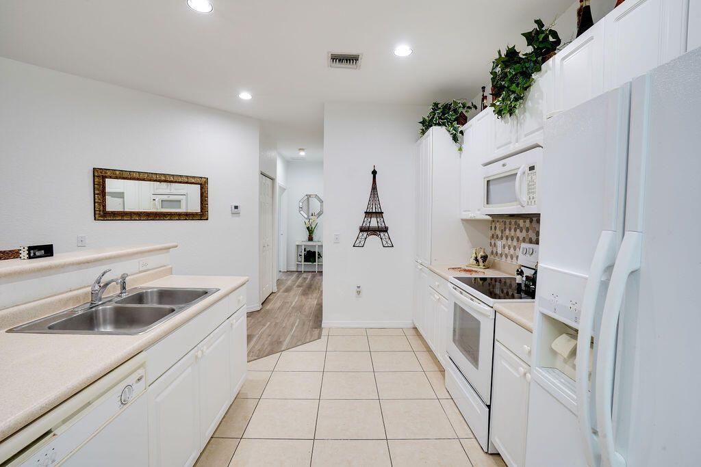 1824 Sandhill Crane B1 Drive, Unit 1, Fort Pierce, FL 34982 Photo