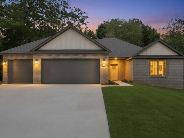 5301 Tannerwood Cove, Gentry, AR 72734