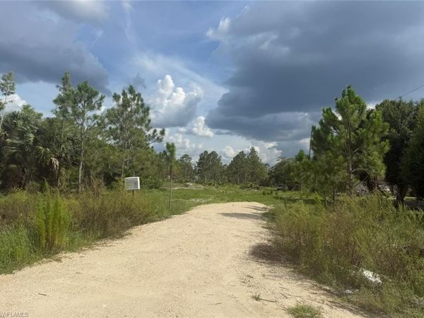 2432 54th AVE NE, NAPLES, FL 34120