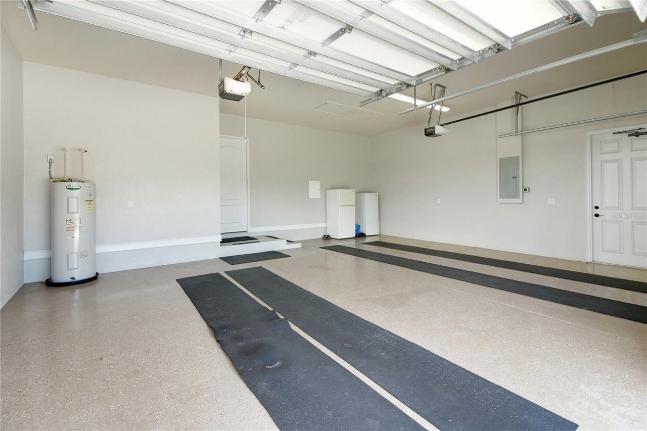 16982 SE Highway 42, Weirsdale, FL 32195 Photo