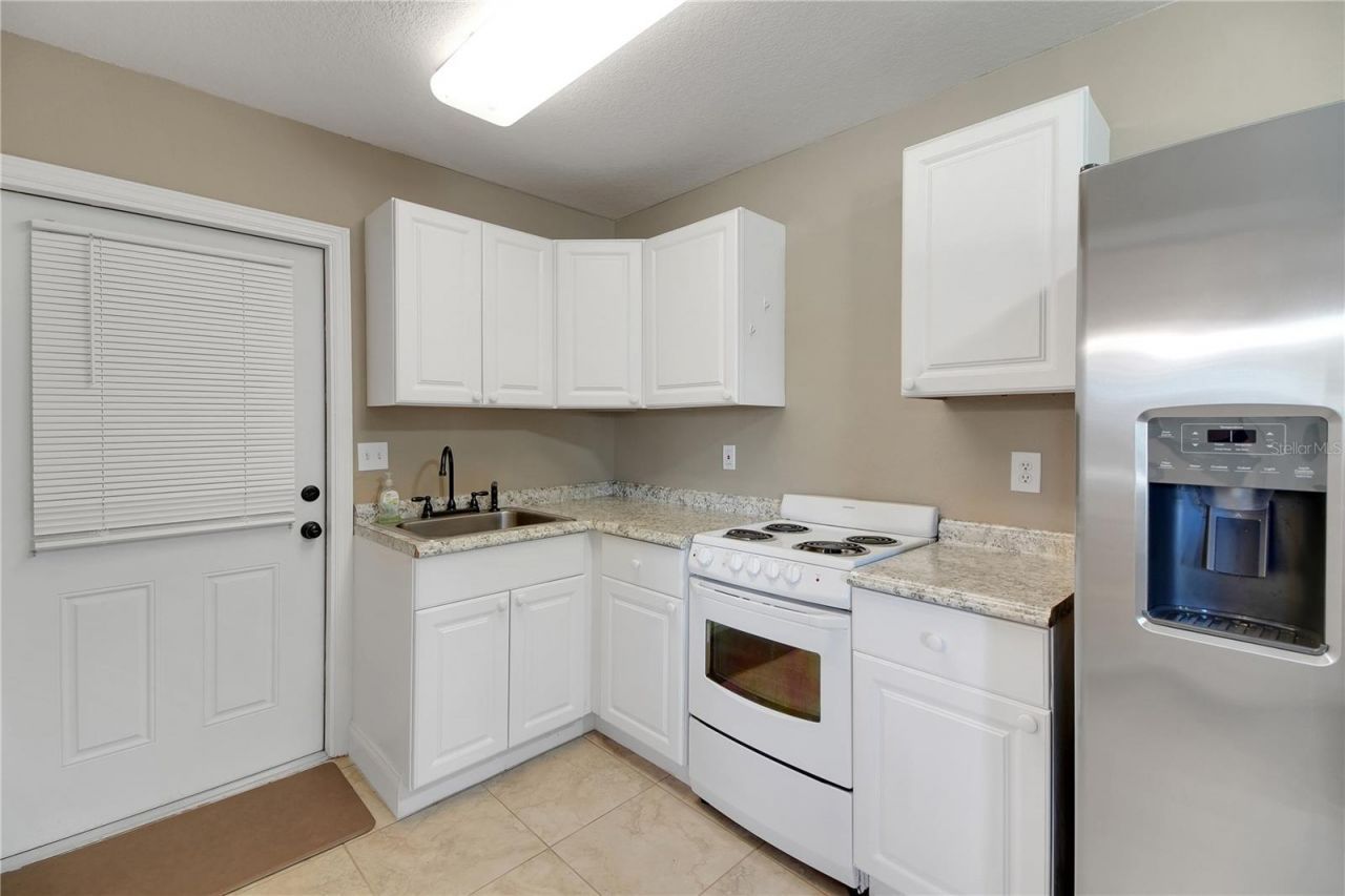 16982 SE Highway 42, Weirsdale, FL 32195 Photo