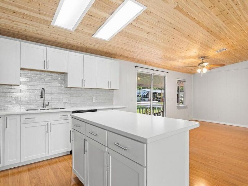 6910 SE Morningside Drive, Stuart, FL 34997 Photo