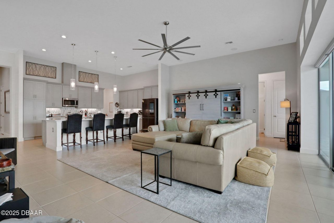 402 Aquamarine Way, Daytona Beach, FL 32124 Photo