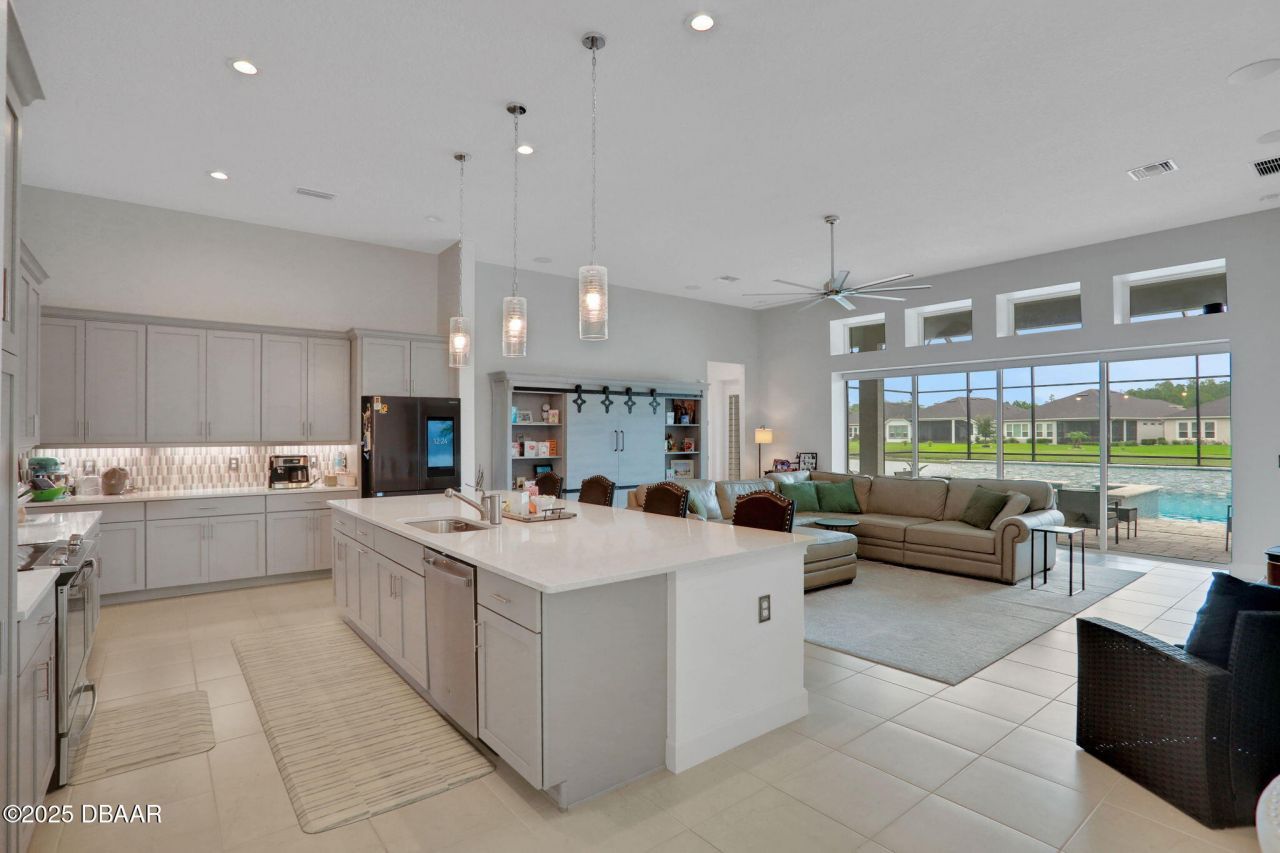 402 Aquamarine Way, Daytona Beach, FL 32124 Photo