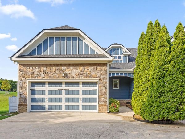 8248 Towncreek Circle, Ooltewah, TN 37363