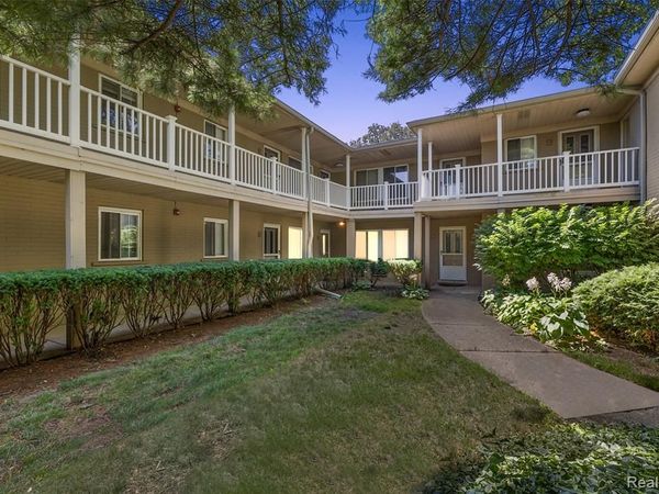 475 S Adams Road, Birmingham, MI 48009