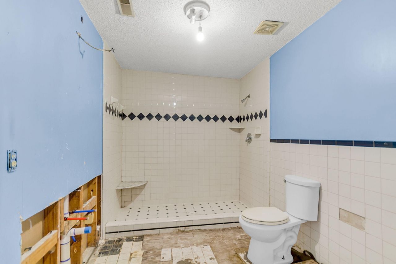 106 Atlantic Photo 29