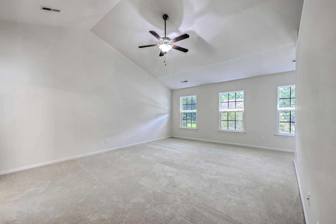 449 Delmont Drive Photo 18