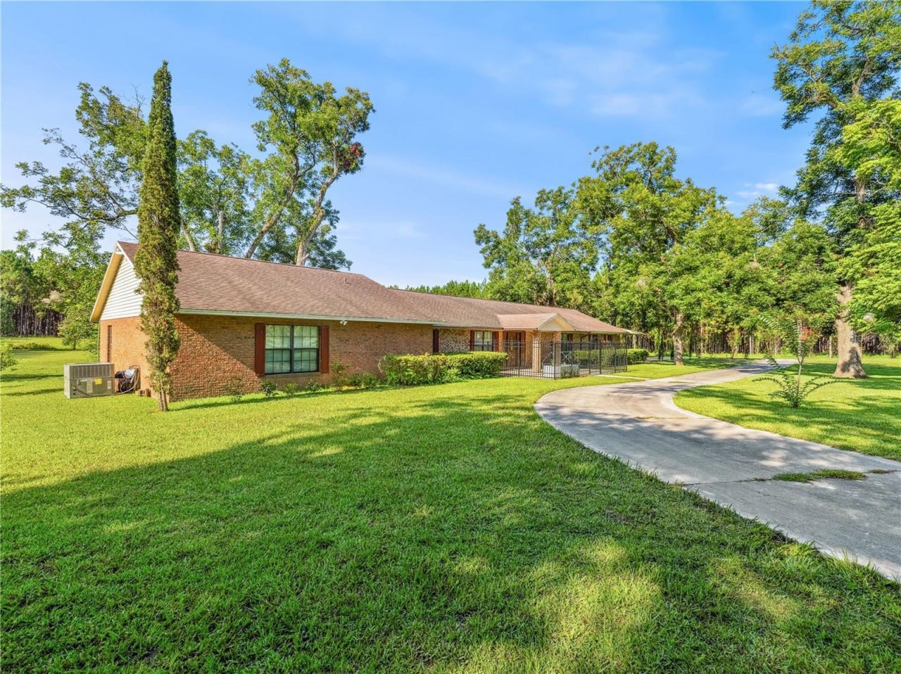 1550 NW 167 Place, Trenton, FL 32693 Photo