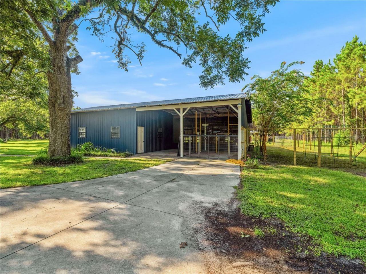 1550 NW 167 Place, Trenton, FL 32693 Photo