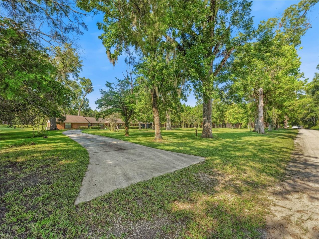 1550 NW 167 Place, Trenton, FL 32693 Photo