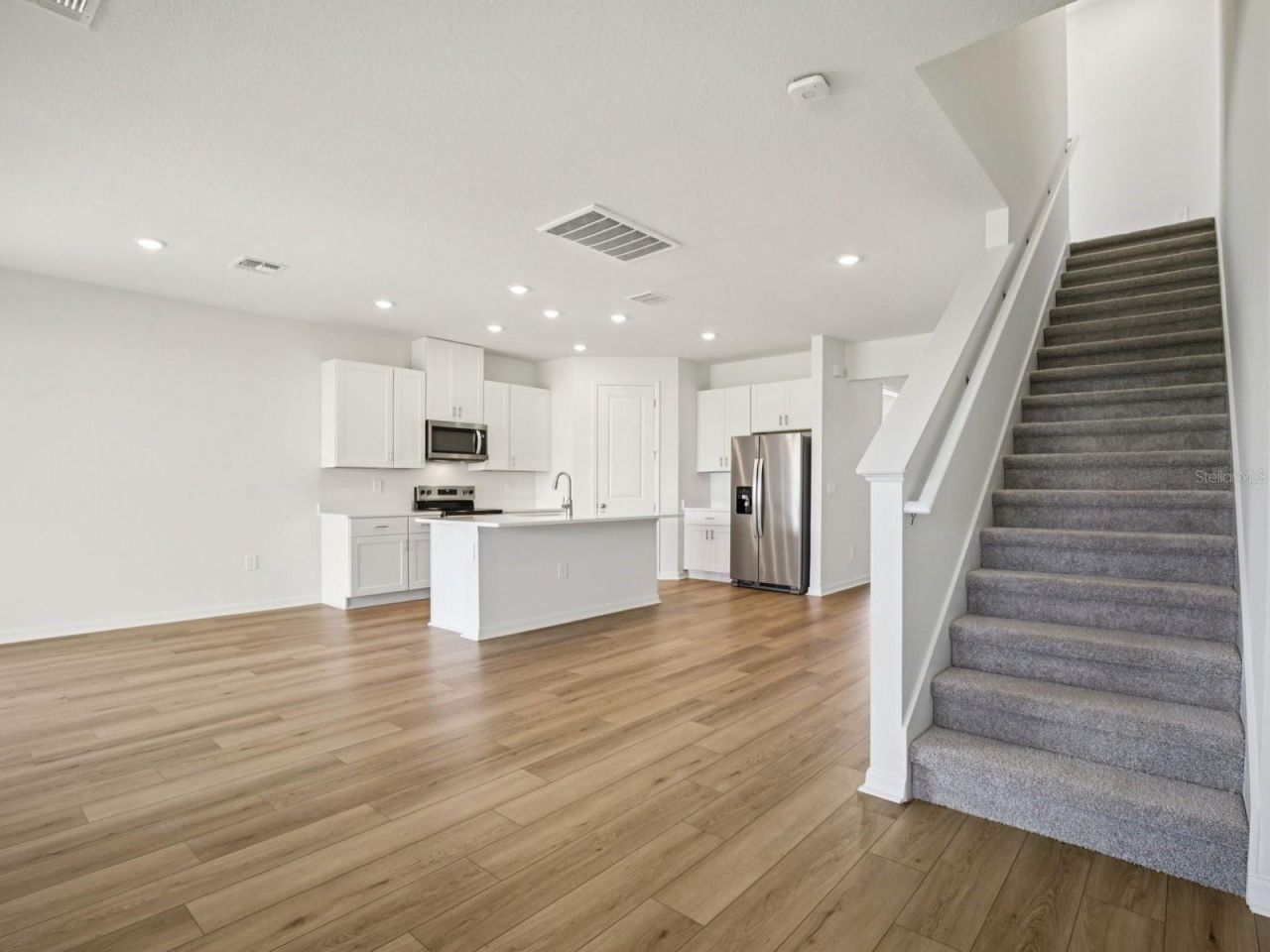 9016 Venetia Court, Palmetto, FL 34221 Photo