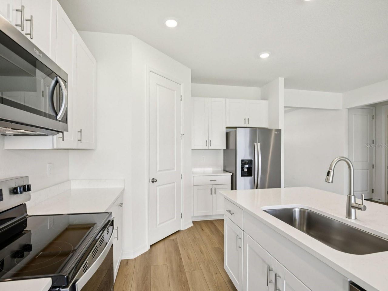 9016 Venetia Court, Palmetto, FL 34221 Photo