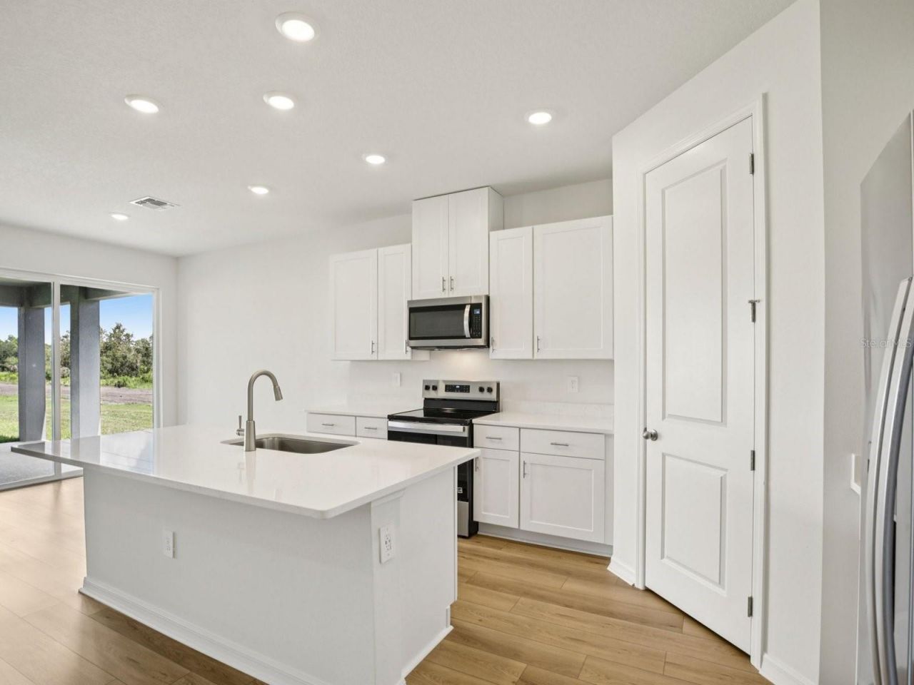 9016 Venetia Court, Palmetto, FL 34221 Photo