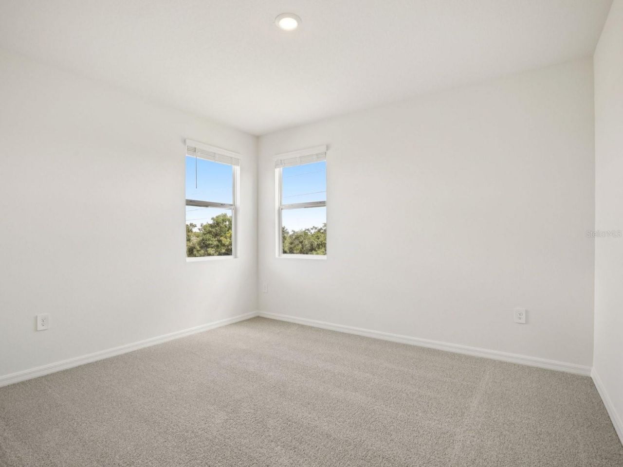 9016 Venetia Court, Palmetto, FL 34221 Photo