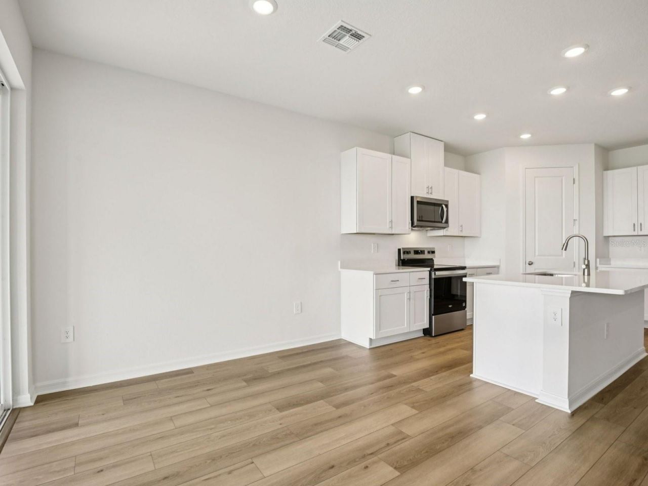 9016 Venetia Court, Palmetto, FL 34221 Photo