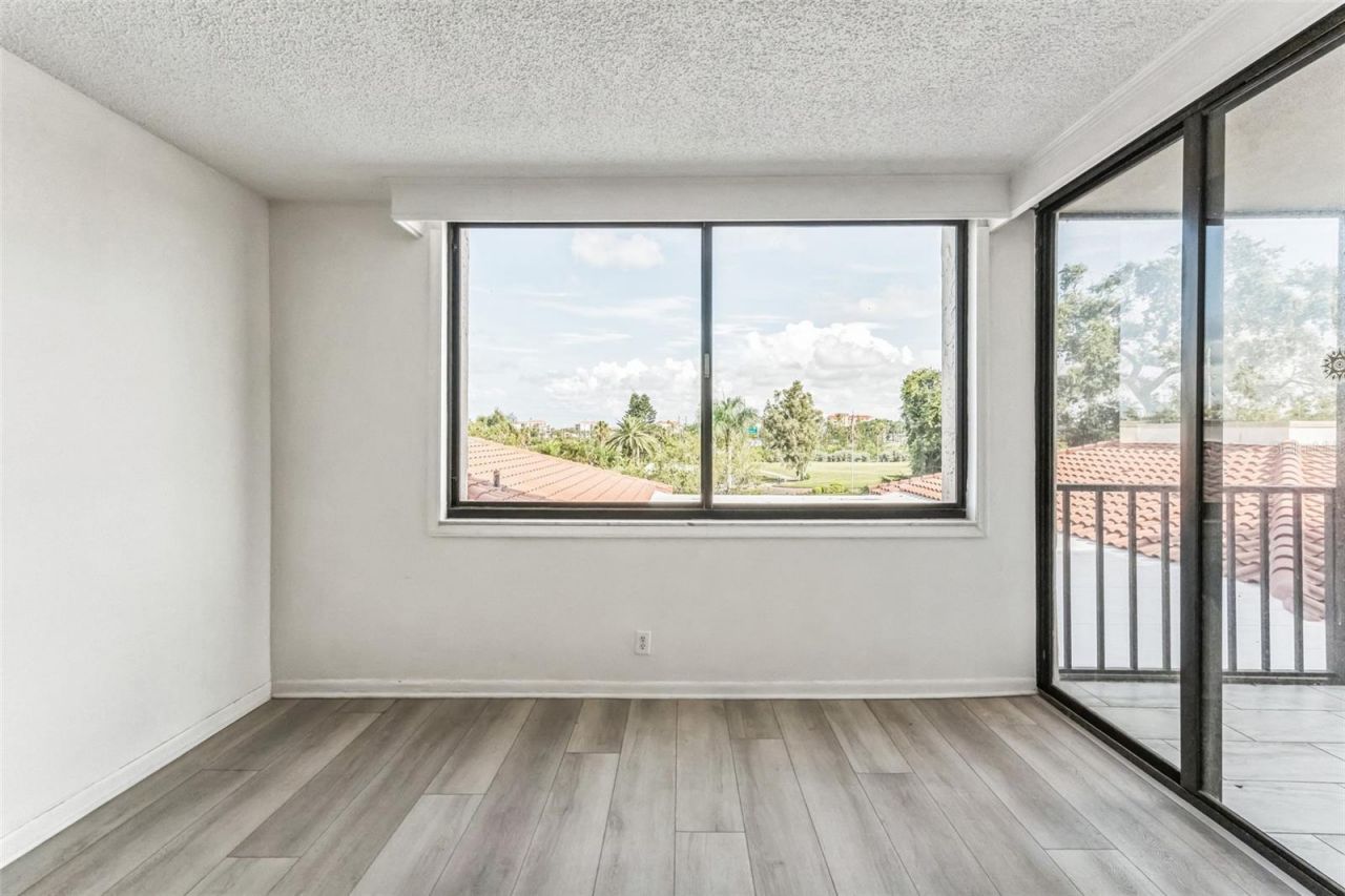 6219 Palma Del Mar Boulevard S, Unit 301, Saint Petersburg, FL 33715 Photo