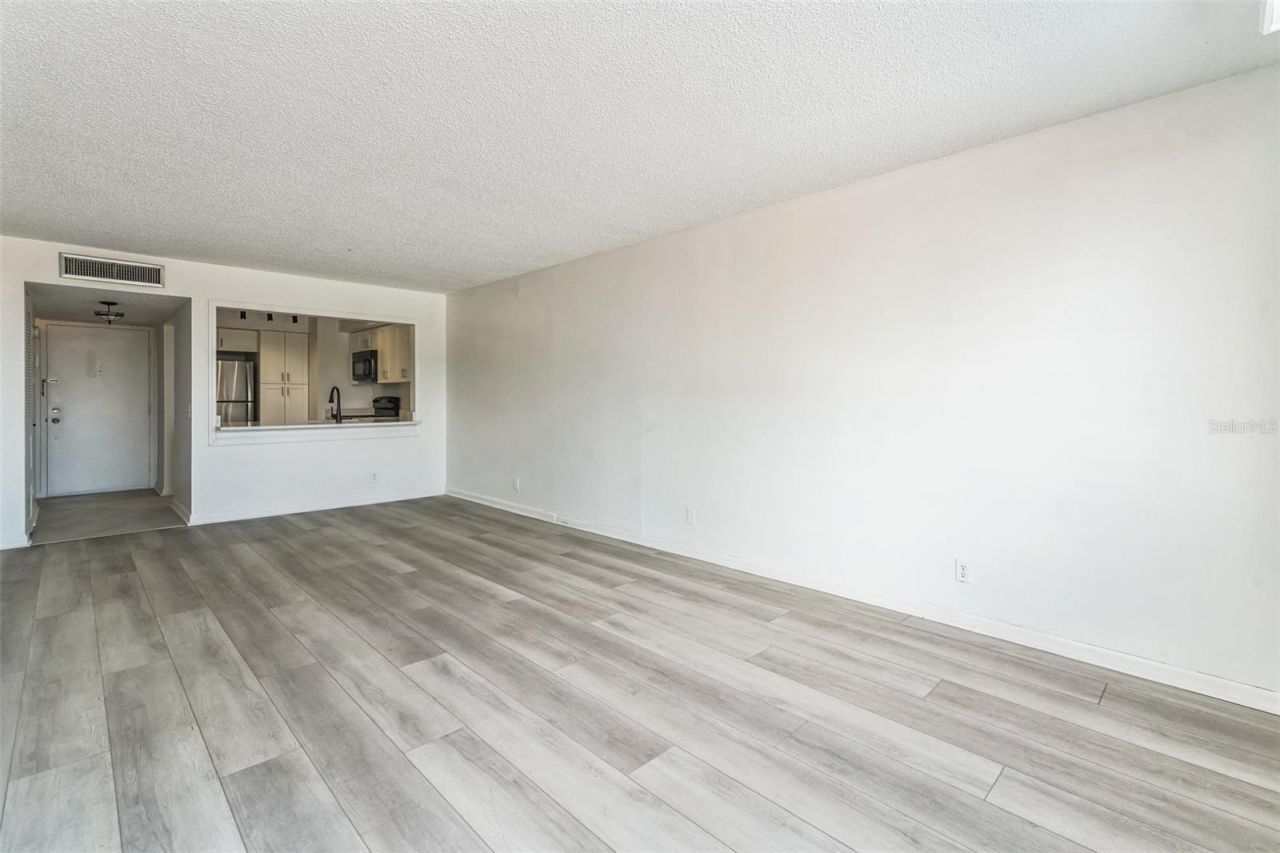 6219 Palma Del Mar Boulevard S, Unit 301, Saint Petersburg, FL 33715 Photo