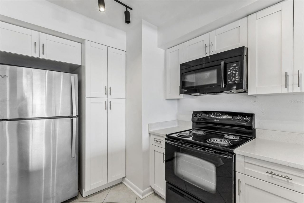 6219 Palma Del Mar Boulevard S, Unit 301, Saint Petersburg, FL 33715 Photo
