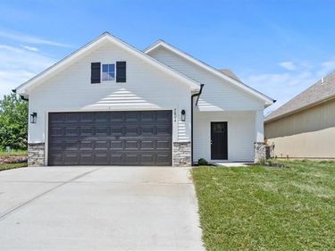 7808 NW 122nd Street, Kansas City, MO 64163