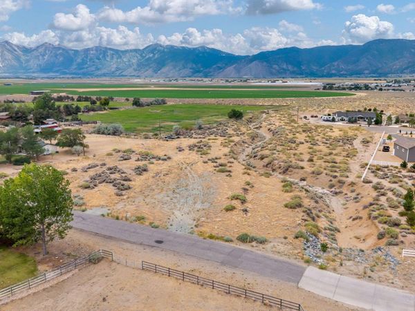 2550 E Valley Road, Minden, NV 89423