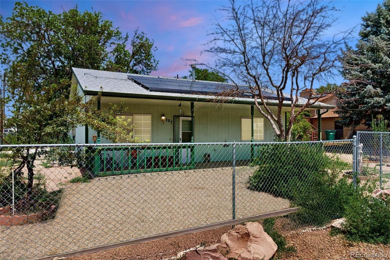 707 38th Street, Evans, CO 80620 Main Photo