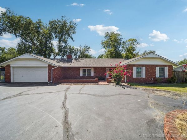 100 S 5th Street, Morris, OK 74445