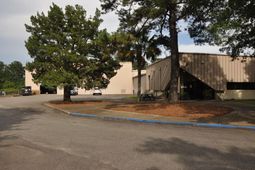 917 Commerce Circle photo 4