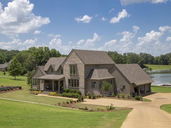 314 West Briar Lake Dr., Starkville, MS 39759