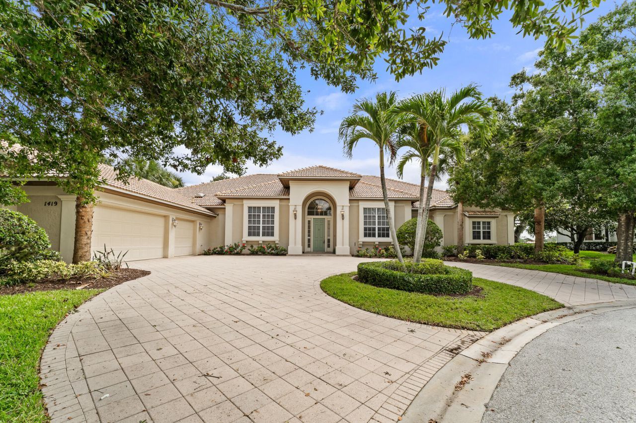 1419 SW Blue Bird Cove, Port Saint Lucie, FL 34986 Photo