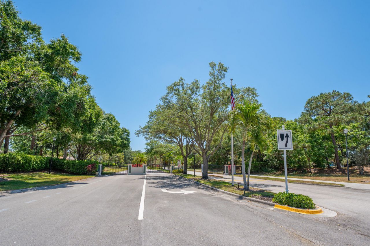 1419 SW Blue Bird Cove, Port Saint Lucie, FL 34986 Photo