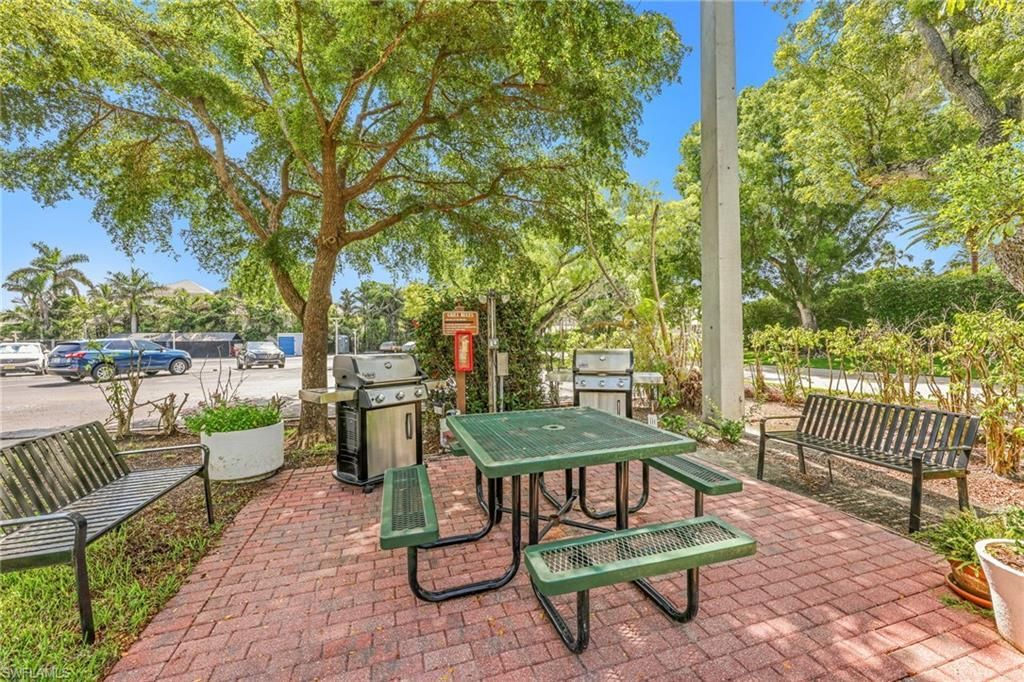 1300 Gulf Shore Blvd N, Unit 700, Naples, FL 34102 Photo