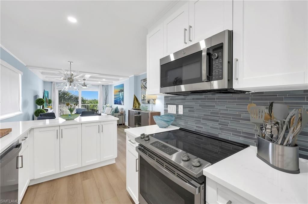 1300 Gulf Shore Blvd N, Unit 700, Naples, FL 34102 Photo