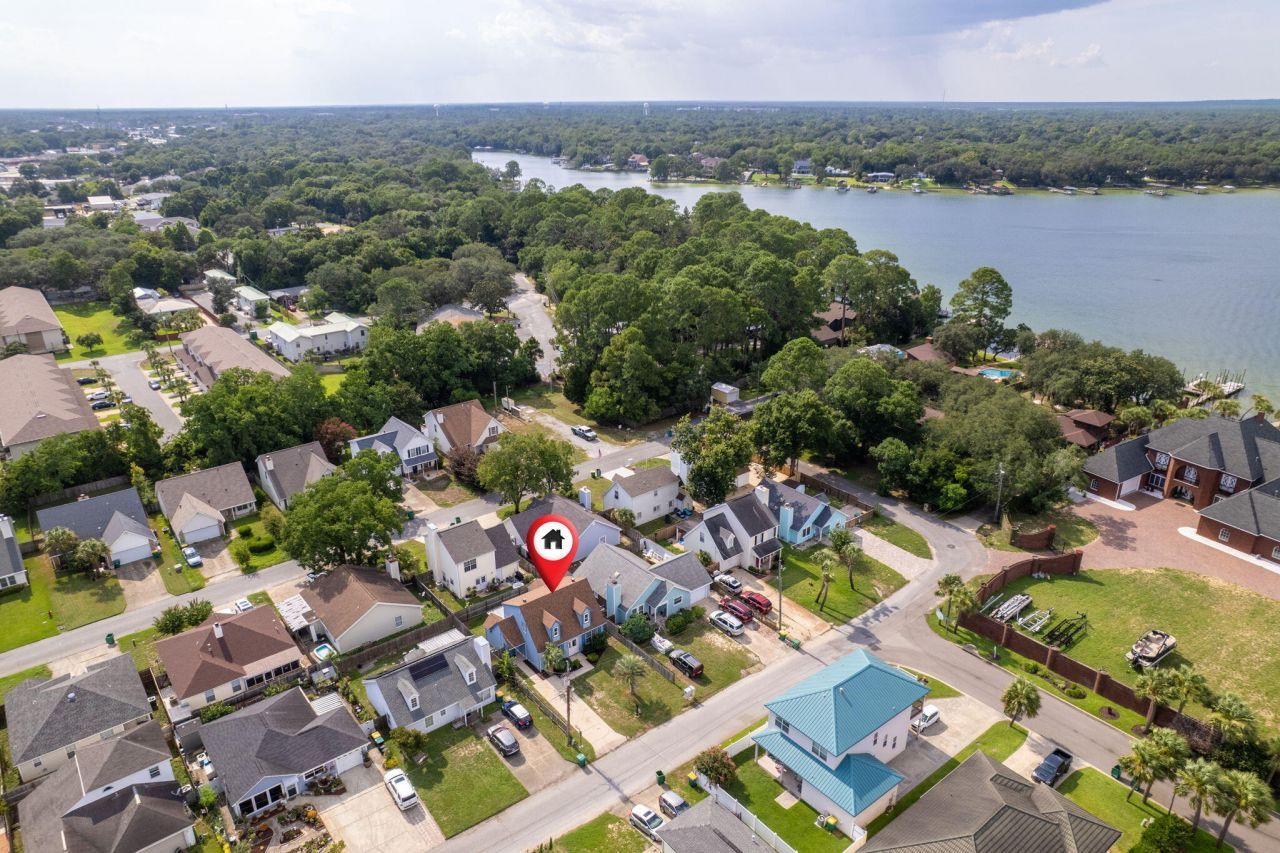 150 Beach Drive, Fort Walton Beach, FL 32547 Main Photo