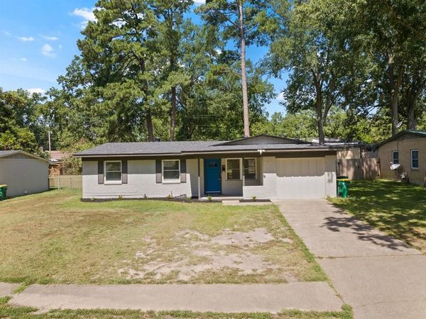 3915 Sabine, Texarkana, TX 75503